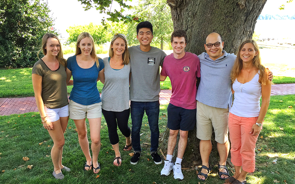 Ann Arfken Ph.D. ’18 (second from the left) with her labmates at W&M's Batten School & VIMS.