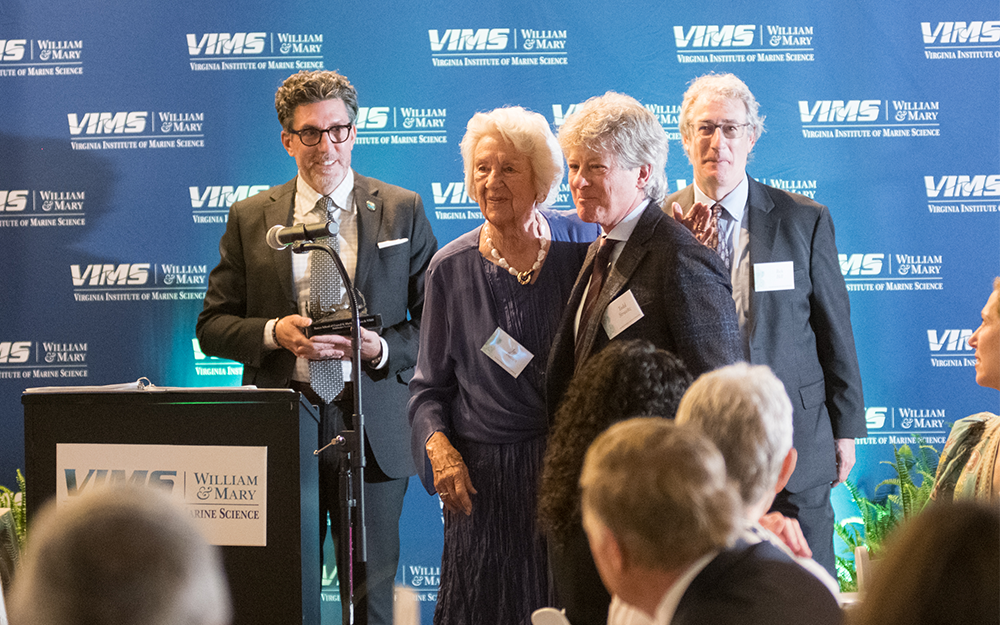 The Pathfinders Dinner paused to honor extraordinary support from Jane Batten HON '17, L.H.D. '19, as well as from Dr. R. Todd Stravitz '82 and the Brunckhorst Foundations. From left to right: Batten School Dean & VIMS Director Derek Aday, Jane Batten, Todd Stravitz and VIMS Foundation Board President Rick Hill. Photo credit: Jenny McQueen.