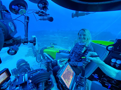 Erin Spencer ‘14 in a submersible in the Bahamas. Footage of the expedition, including shark tagging for Spencer's Ph.D. research, is included in the National Geographic show “OceanXplorers.” Photo courtesy of Erin Spencer.