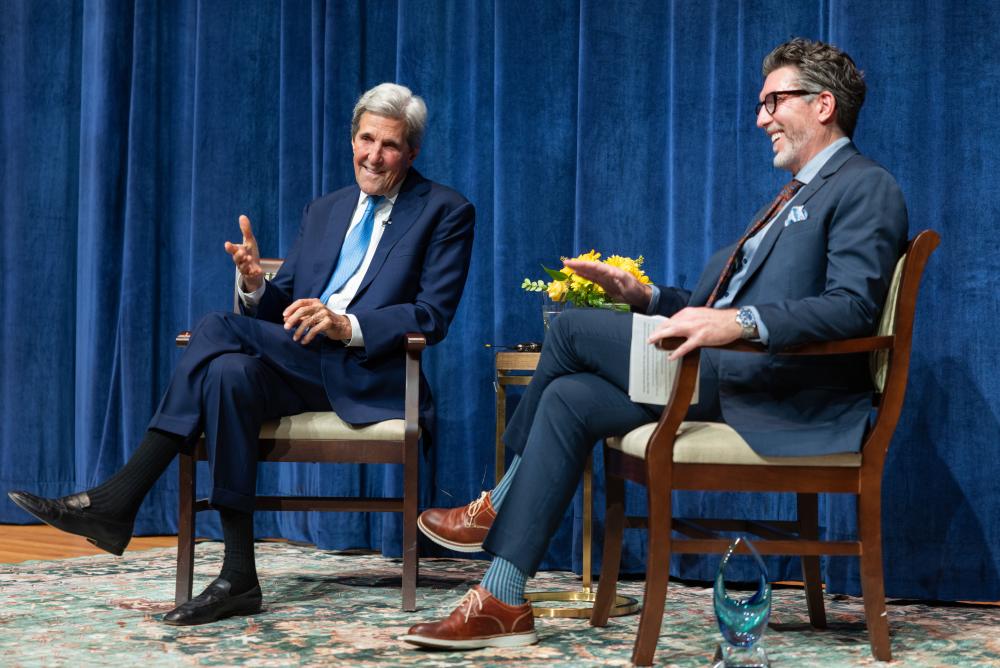 Secretary John F. Kerry in conversation with Dean and Director Derek Aday during a fireside chat with the William & Mary community.